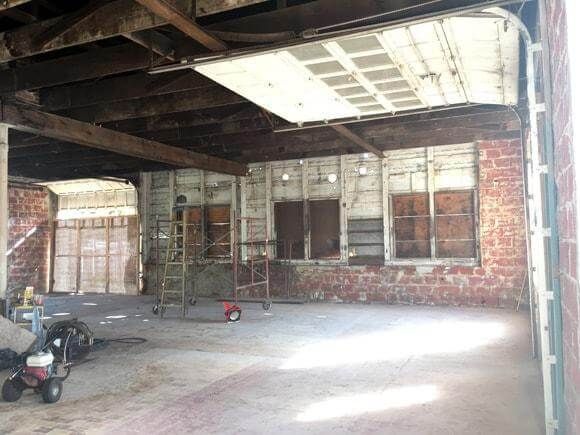 Richter's garage empty space construction